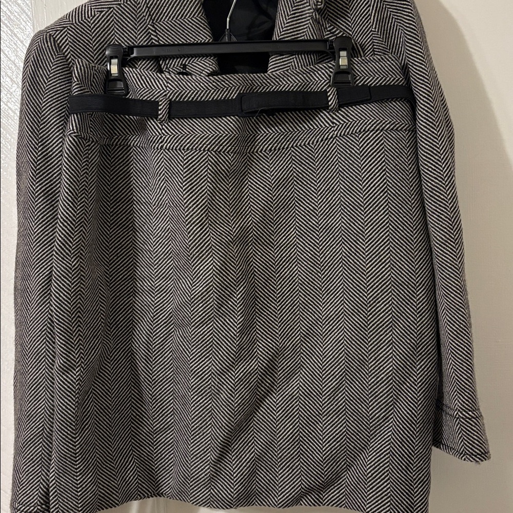 Carlisle Black and White Herringbone Blazer with Matching Skirt - Picture 5 of 5